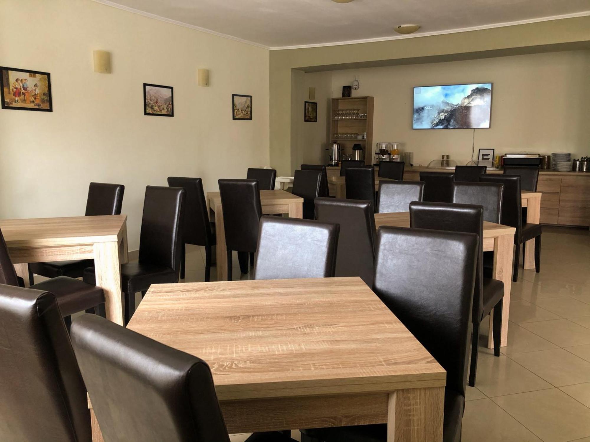 Pensiunea Aliart Zarnesti Exterior foto